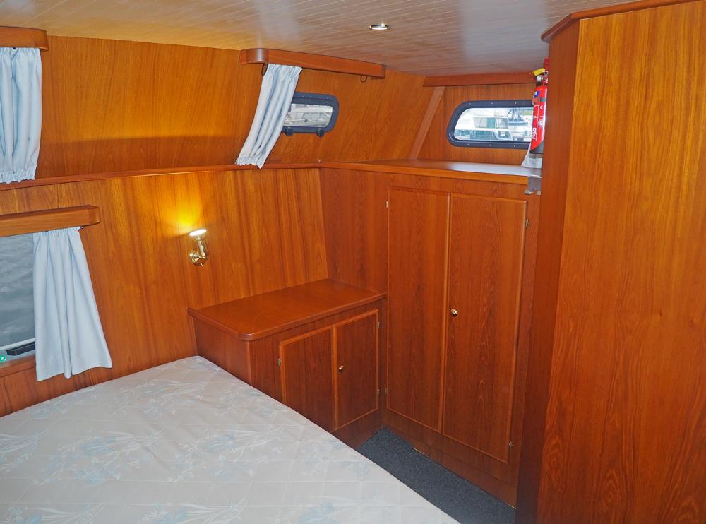Aft cabin, Accommodation